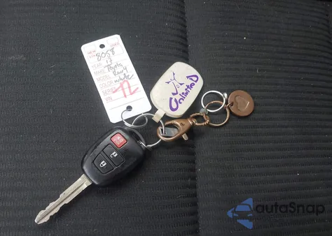 2017 Toyota Rav4 Le из США, поврежденный, VIN JTMBFREV1HJ123571